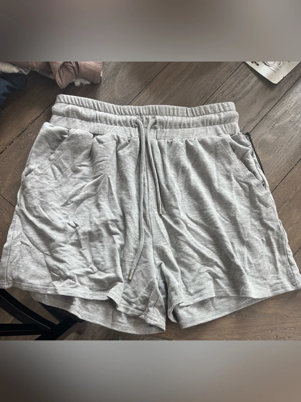New ALO Yoga Light Gray Lounge Shorts